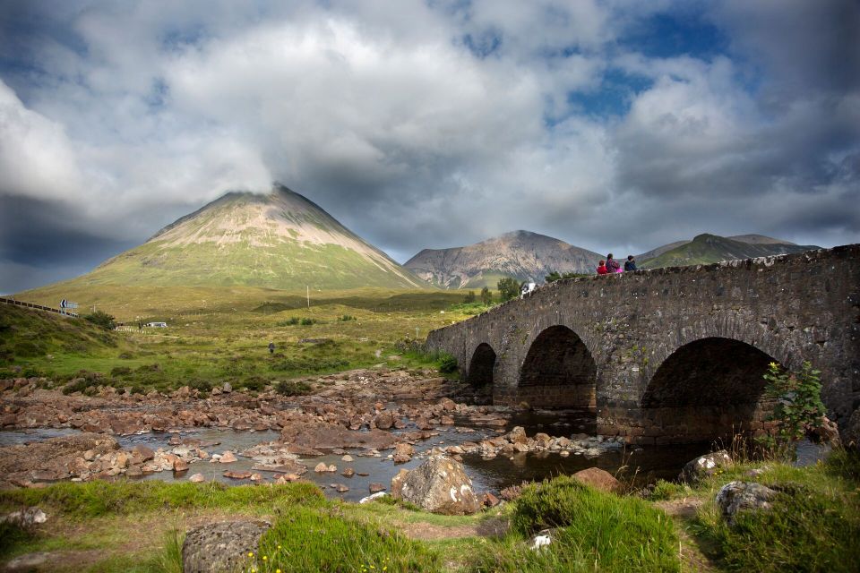 Edinburgh: Isle of Skye and Loch Ness 5-Day Highlands Tour - Jacobite Steam Train Ride