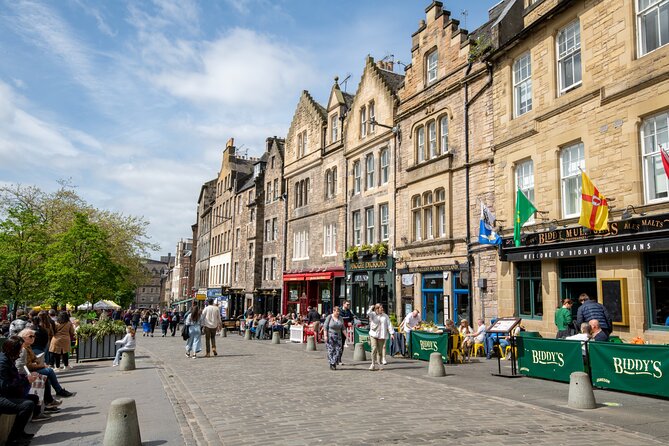 Edinburgh Old Town: Historical Guided Walking Tour in English - Cancellation Policy