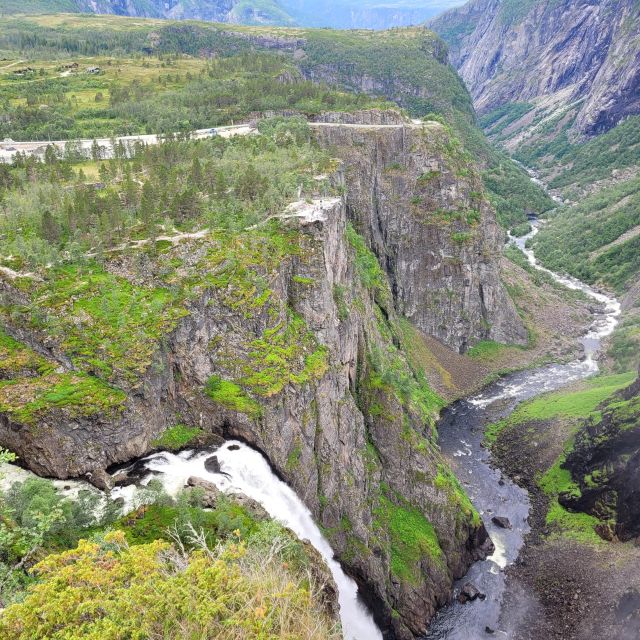 Eidfjord: Roundtrip Transfer to Voringsfossen Waterfalls - Viewing the Voringsfossen Waterfalls