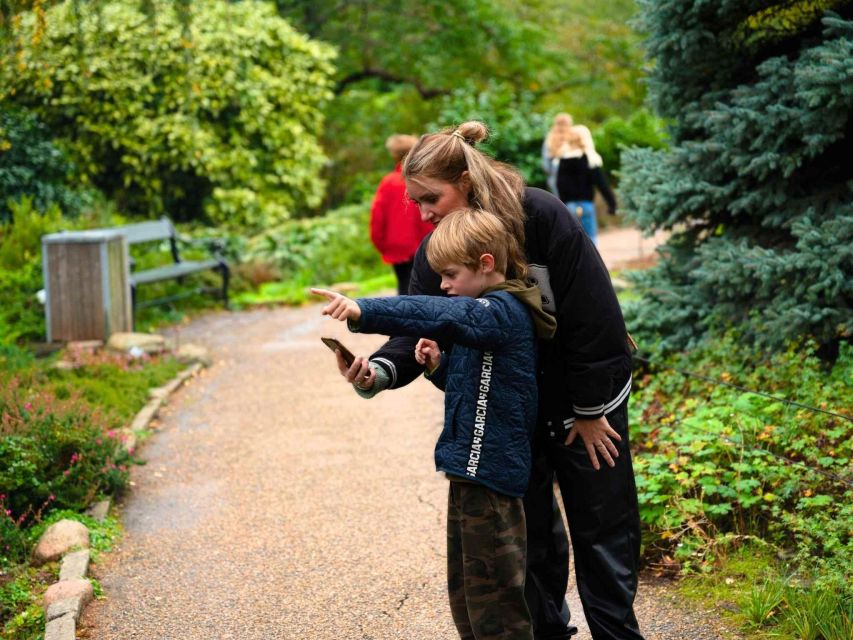 Family Copenhagen Treasure Hunt Tour-Unlock Danish Happiness - Language Support