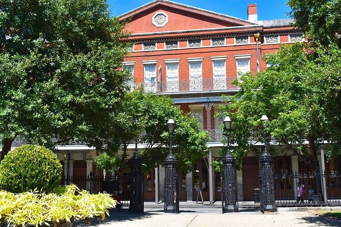 French Quarter Walking Tour With 1850 House Museum Admission - Guided Walking Experience