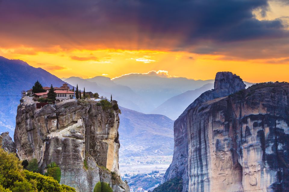 From Athens: Private Day-Tour to Meteora and Thermopylae - Dress Code and Accessibility