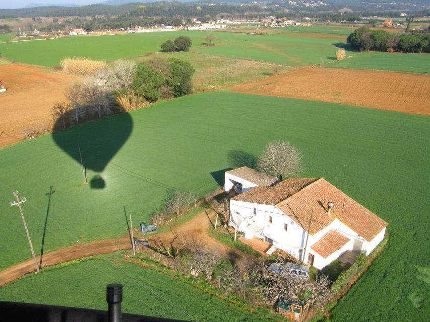 From Barcelona: Half-Day Hot Air Balloon Flight Ticket - Group Size and Live Guide