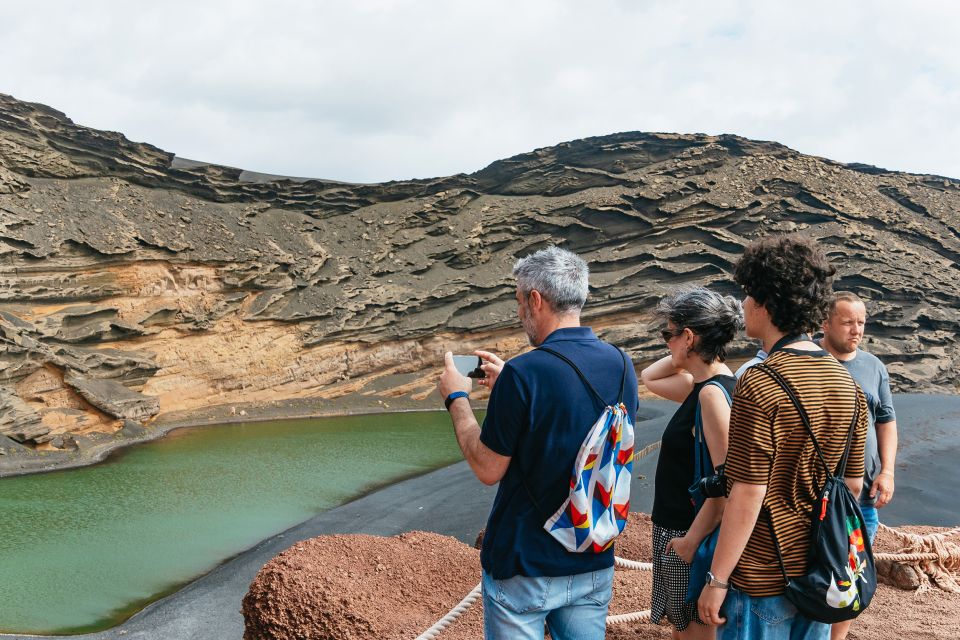 From Fuerteventura: Lanzarote Trip With Wine Tasting & Lunch - Included Services