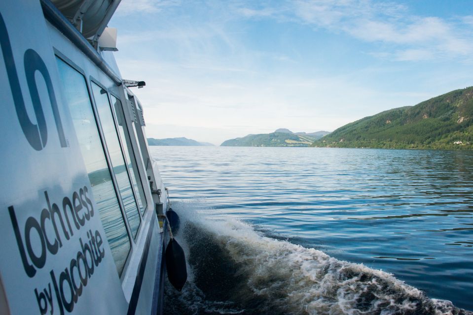 From Inverness: Loch Ness Cruise and Urquhart Castle - Guided Coach Tour