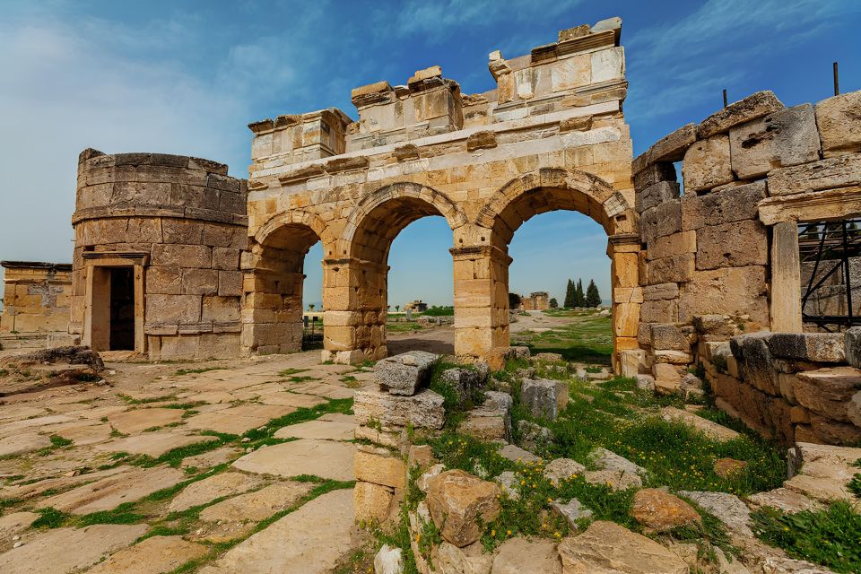 From Kusadasi: Private Daily Pamukkale Tour (With Lunch) - Tour Weather