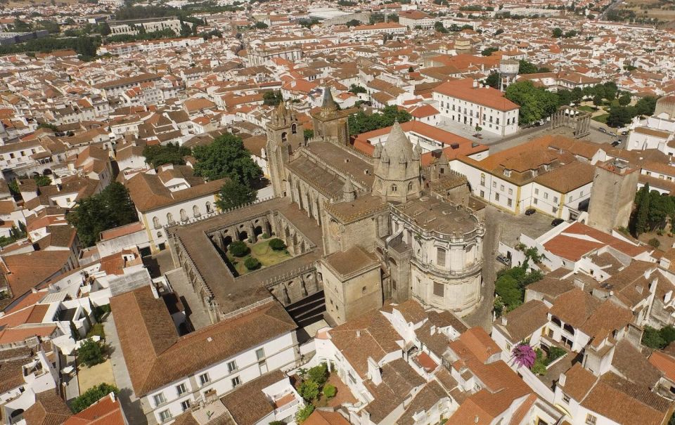 From Lisbon: Évora Tour With Wine Tasting Included - Portuguese History and Culture