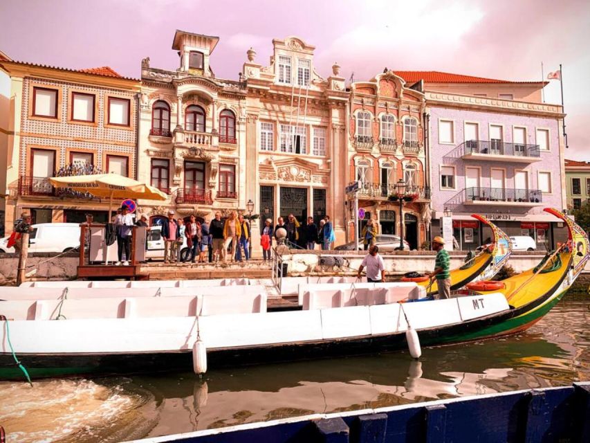 From Lisbon: Private Transfer to Porto With Aveiro Tour - Enjoying the Private Tour Experience