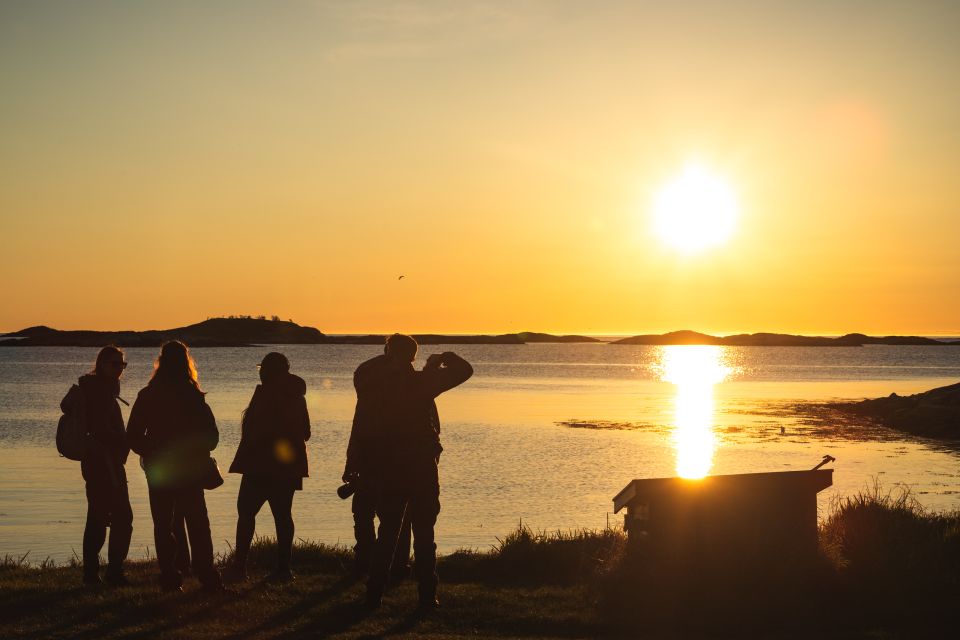 From Lofoten/Tromsø: Bus & Ferry Transfer to Tromsø/Lofoten - Digital Storytelling App