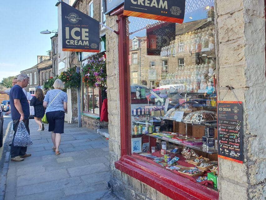 From Manchester: Yorkshire Sightseeing Day Trip - Exploring Yorkshire Highlights