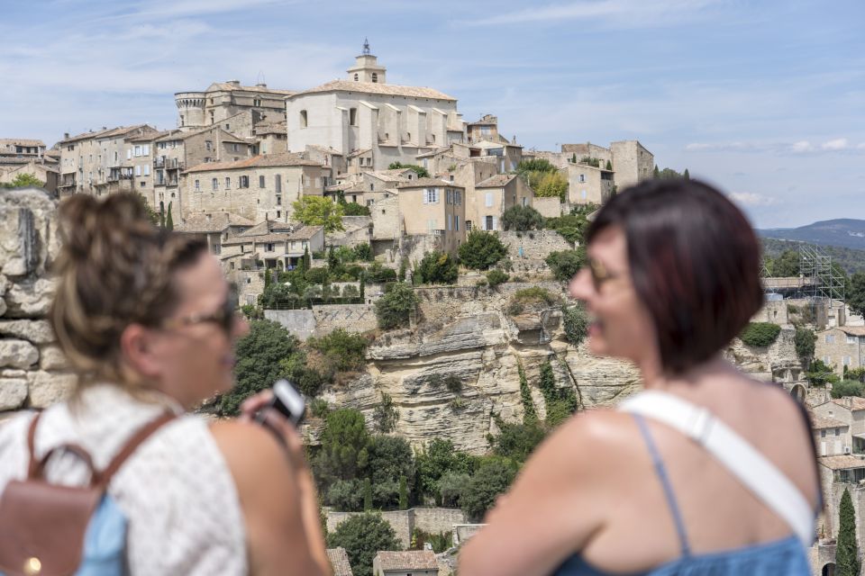 From Marseille Cruise Terminal: Luberon Villages - Mobility and Luggage Restrictions