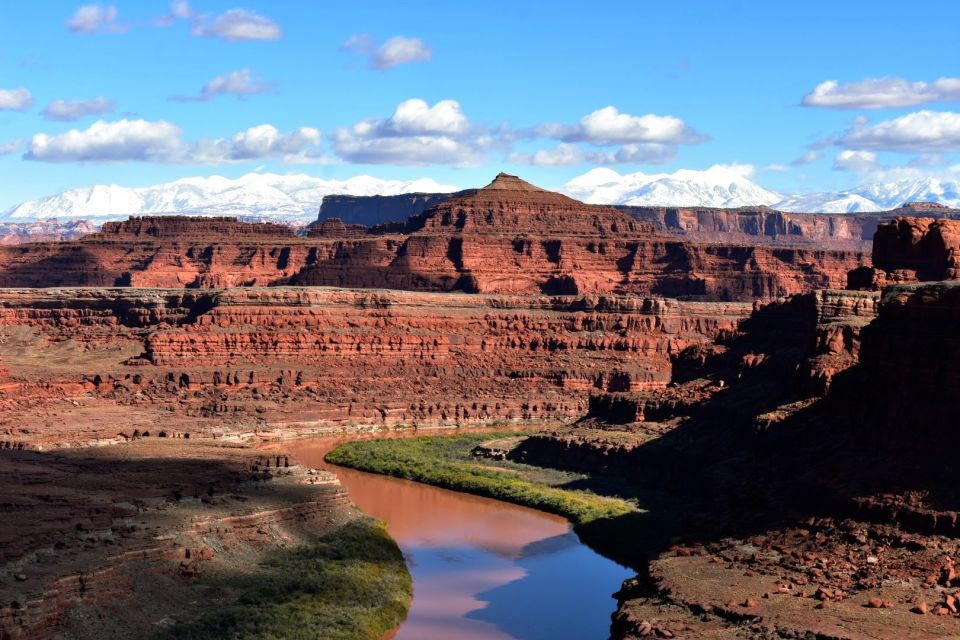 From Moab: Canyonlands 4x4 Drive and Colorado River Rafting - Rafting on the Fisher Towers