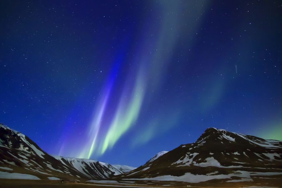 From Reykjavik: Golden Circle and Northern Lights Tour - Northern Lights Adventure