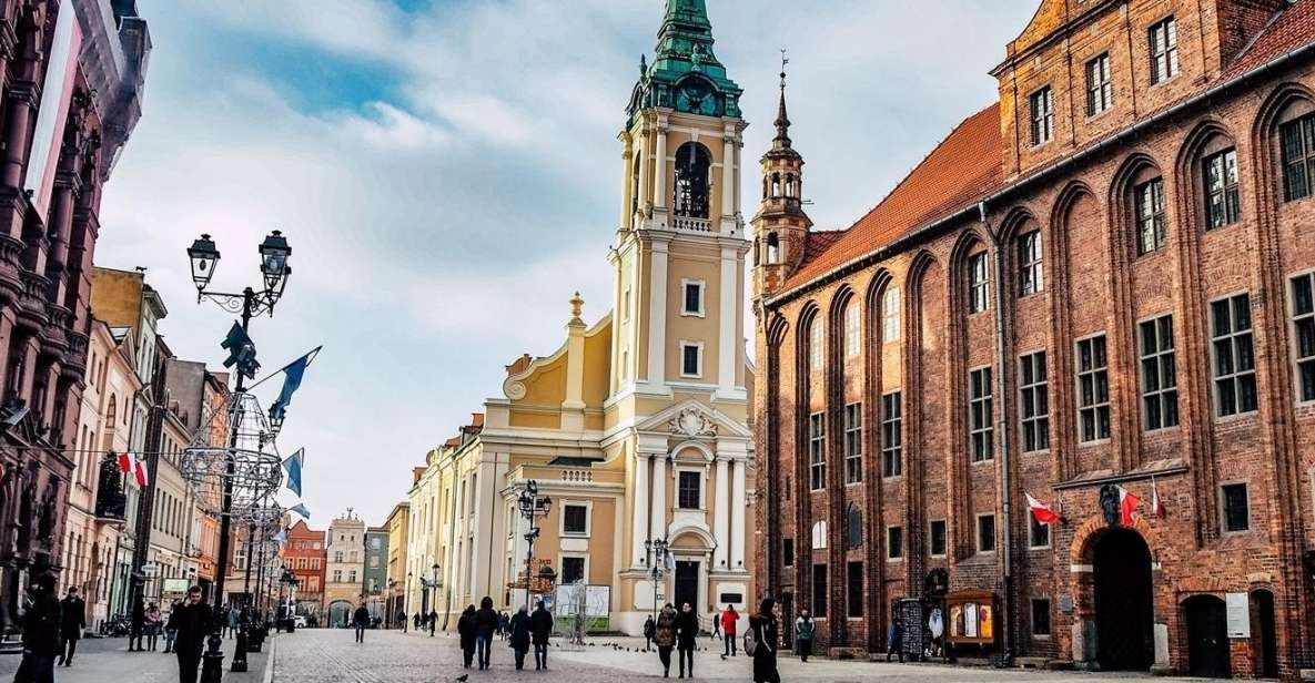 From Warsaw: Full-Day Private Visit to Torun - Nicolaus Copernicus or Gingerbread Museum