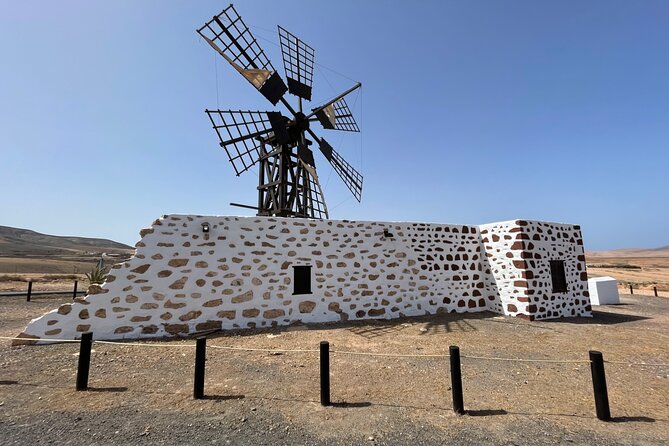 Fuerteventura: Guided Highlights GRAND ISLAND TOUR Max 8 People - Unique Experiences