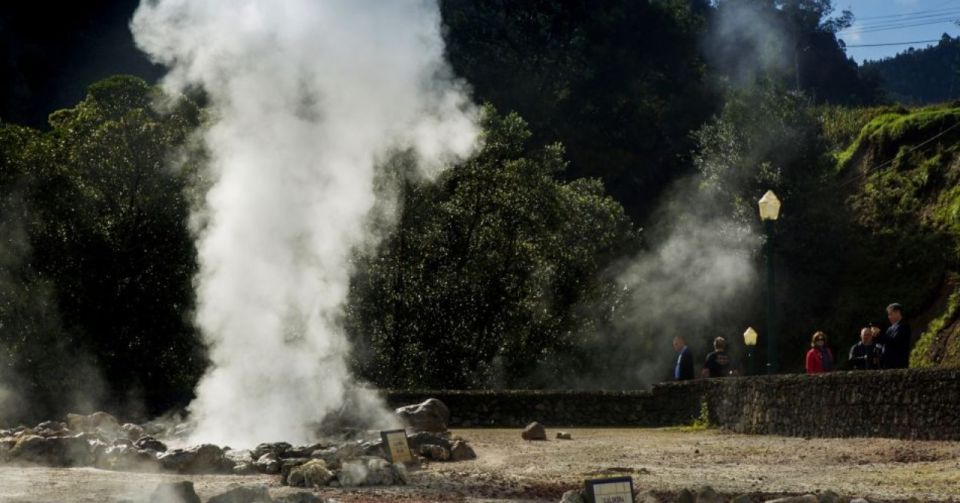 Furnas: Thermal Springs & Tea Plantation Day Tour With Lunch - Volcanic Caldeiras Exploration