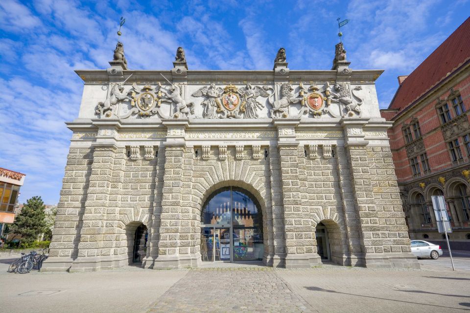 Gdansk Old Town 2-Hour Walking Tour - Inclusions