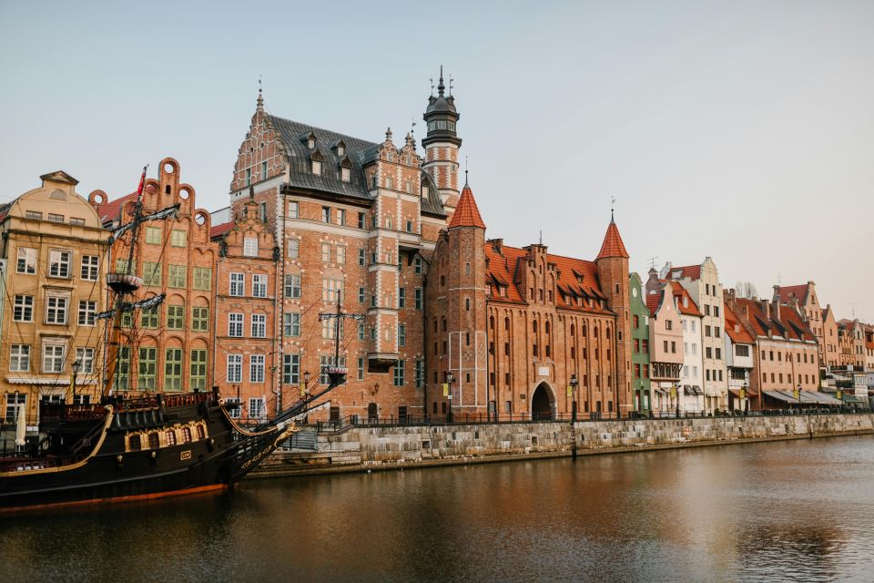 Gdansk: Private Old Town Tour - Tour Highlights