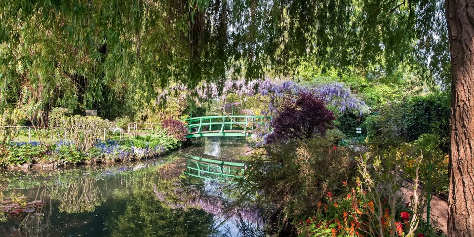 Giverny: Monets House and Gardens Guided Tour - Highlights of the Guided Tour