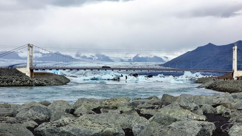 Glacier Lagoon and South Coast. Private Day Tour - Exploring Glacier Lagoon