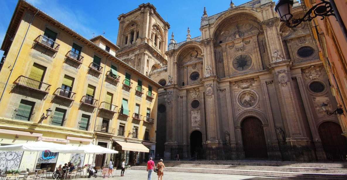 Granada: Private Tour of the City Center and Cathedral - Expert Guides Expertise