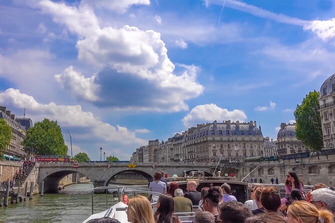 Guided Boat Cruise on Paris Seine, Optional Eiffel Tower Dinner - Positive Experiences