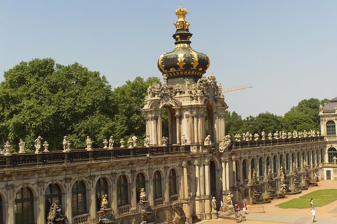 Guided Public Tour of the Old Town, Including a Tour of the Frauenkirche - Group Size and Transportation