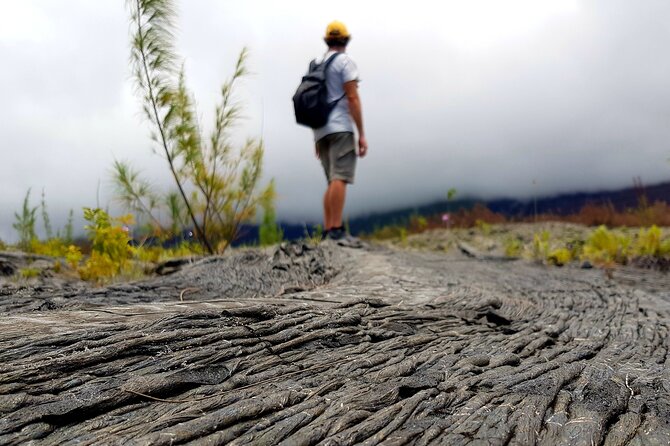 Guided Tour of the 2004 Lava Tunnels - Tour Group Size