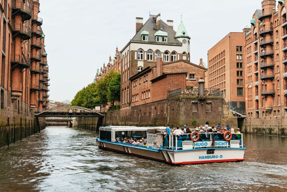 Hamburg: 2-Hour XXL Port of Hamburg Cruise Tour - Tradition and Modernity