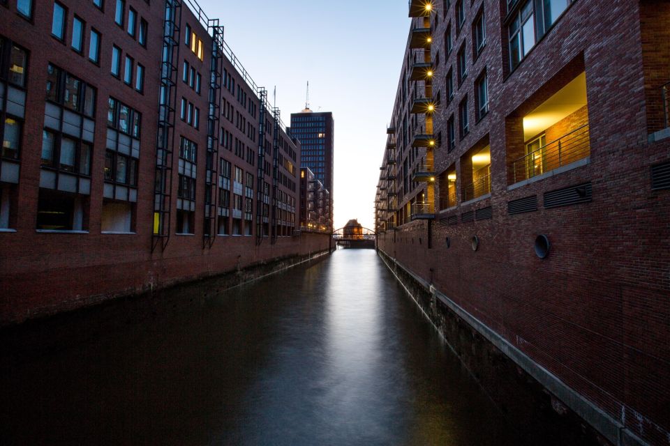 Hamburg: Speicherstadt and HafenCity 2-Hour Tour - Historical Harbor in Hamburg