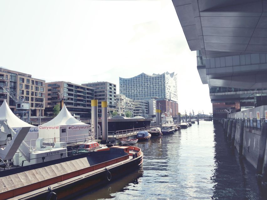 Hamburg: Speicherstadt & HafenCity Tour - View the Traditional Harbor