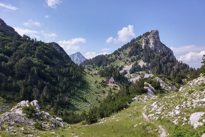 Hiking Between Bosnia and Herzegovina - Requirements and Accessibility