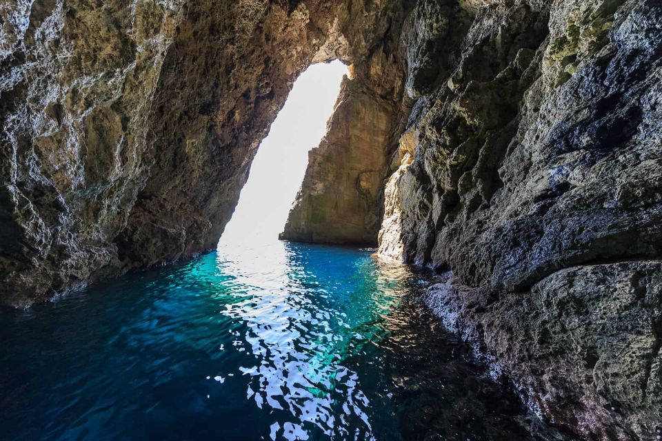 Hvar: Blue Cave, Green Cave & Stiniva Beach Speed Boat Tour - Stiniva Cove