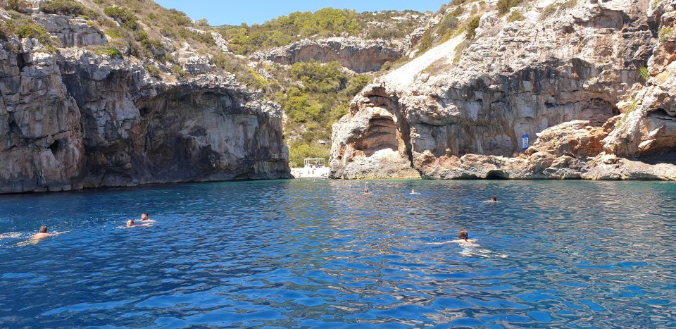 Hvar:Blue & Grenn Cave and Vis Island Private Speedboat Tour - Meeting Location