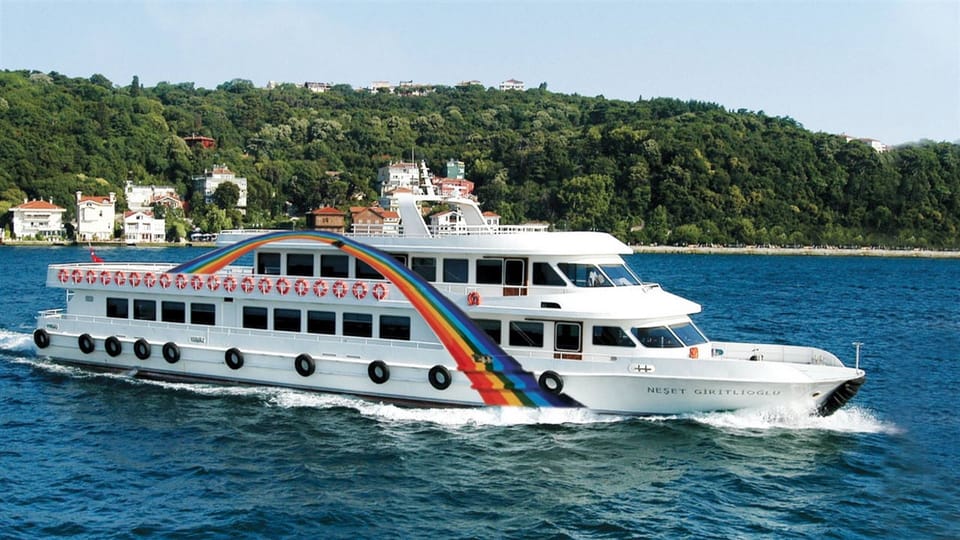 Istanbul: Bosphorus Sightseeing Cruise With Sunset Option - Photographic Opportunities