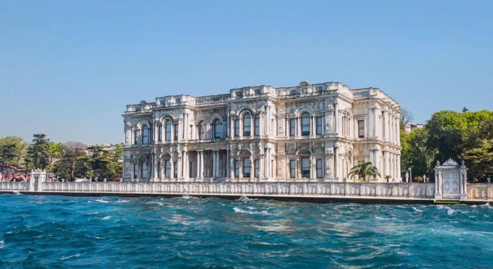 Istanbul: Guided Boat Tour on the Bosphorus - Meeting Point and Arrival Time