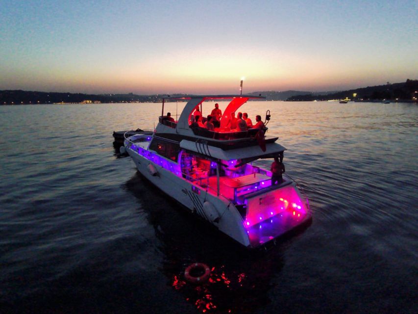 Istanbul Private Luxury Yacht on Bosphorus 14 Meter (46 Feet) - Reservation Requirements