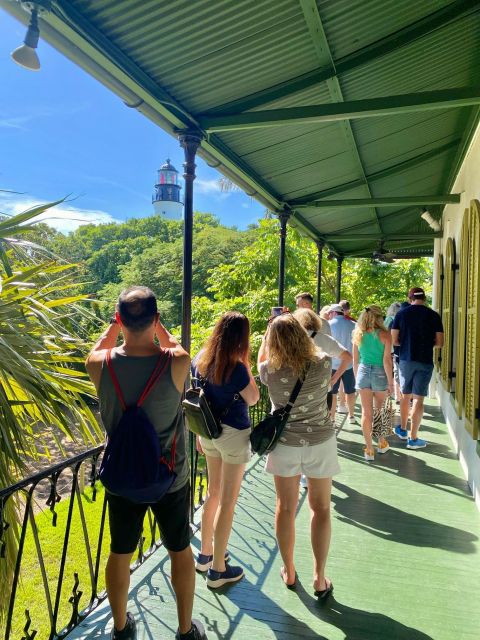 Key West: Hemingway Tour With 3 Food Tastings & 3 Cocktails - Accessibility and Suitability