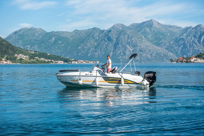 Kotor Sunset Group Tour: Lady of the Rocks and Perast(1.5hr) - Sights to Explore