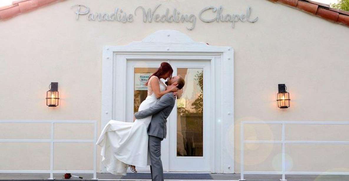 Las Vegas: Paradise Wedding Chapel Quickie Sign & Go Wedding - Photography Options