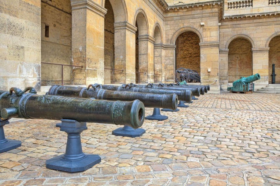 Les Invalides and Army Museum Ticket & In-App Audio Tour - Visiting Napoleon Bonapartes Tomb