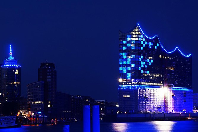 Lights Tour Through the Port of Hamburg and to the Historic Warehouse District - Group Size and Capacity