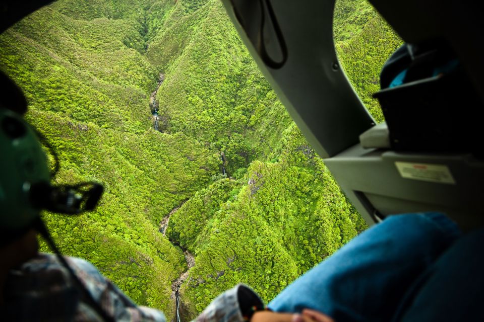 Lihue: Scenic Helicopter Tour of Kauai Islands Highlights - Waialeale Craters Waterfalls