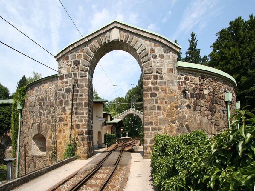 Linz: Pöstlingberg and Old Town Private Tour - Private Tour Experience