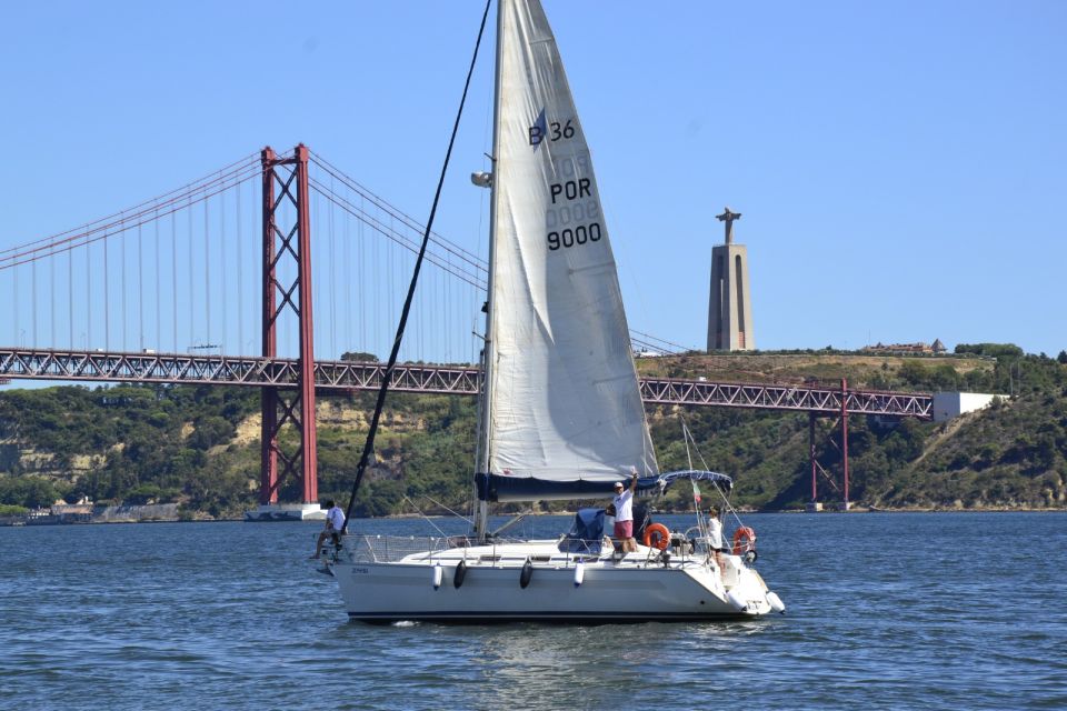 Lisboa: Day and Sunset Tour on the Tagus River - Meeting Information