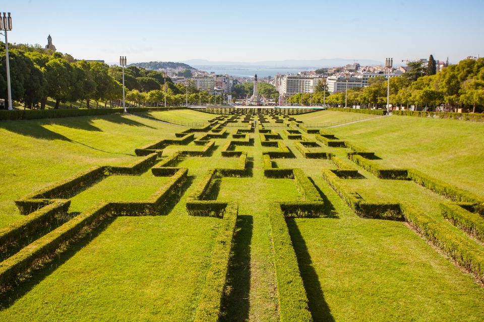 Lisbon Bike Tour: Downtown Lisbon to Belém - Exploring Downtown Lisbon