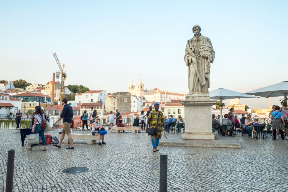 Lisbon by Tuk Tuk Guided Tour: City of Neighborhoods - Admiring the Pantheon Nacional