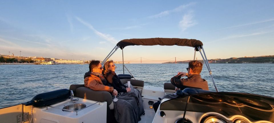 Lisbon: City Boat Cruise Daytime/Sunset/Night With Champagne - Customer Feedback