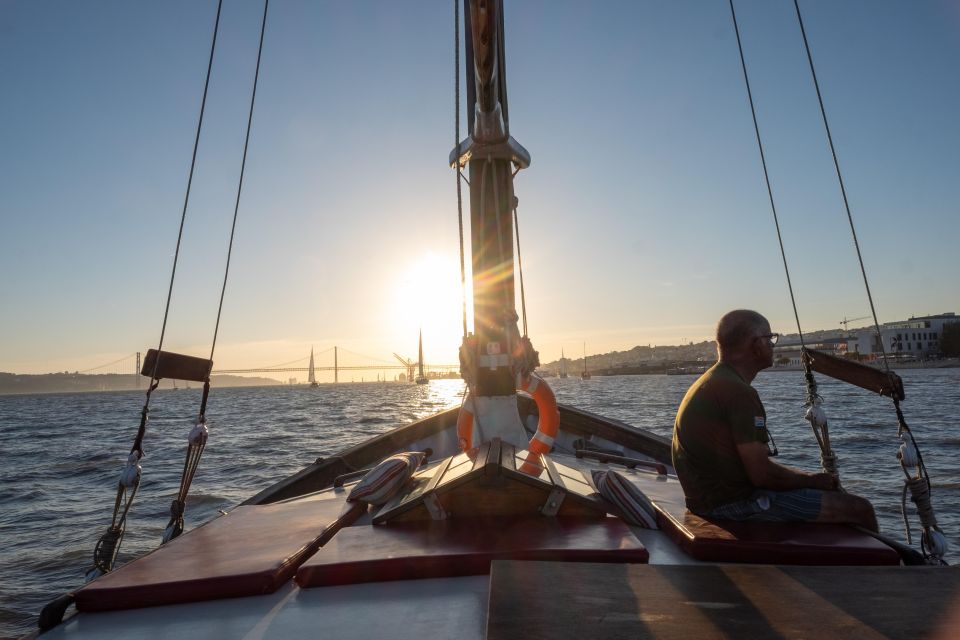 Lisbon: Private Sunset Tour Aboard a 1949 Traditional Boat - Unique Perspectives