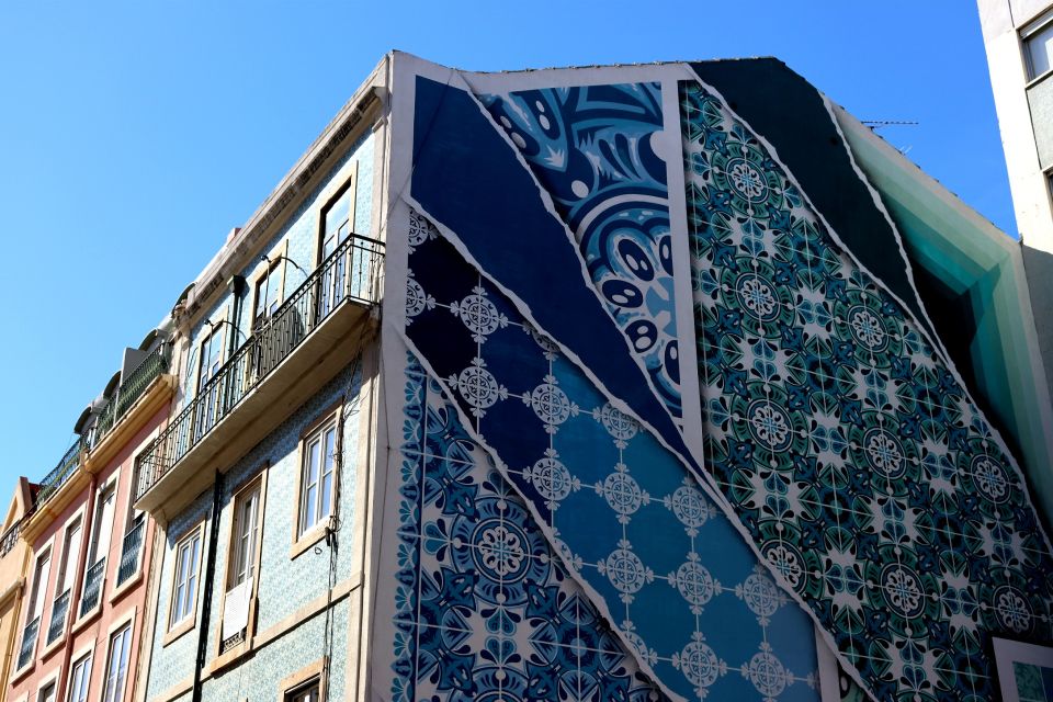 Lisbon: Street Art and Historical Walking Tour - Meeting Point and Logistics